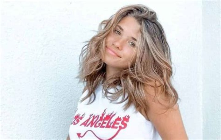 Nessa Barrett Wiki, Bio, Height, Age, Boyfriend, Net Worth, Family