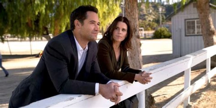 Neve Campbell Eleanora Sena