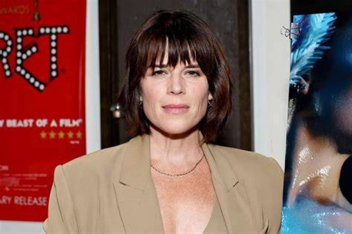 Neve Campbell lidera s&eacute;rie de David E. Kelley ap&oacute;s sucesso de Poder e a Lei