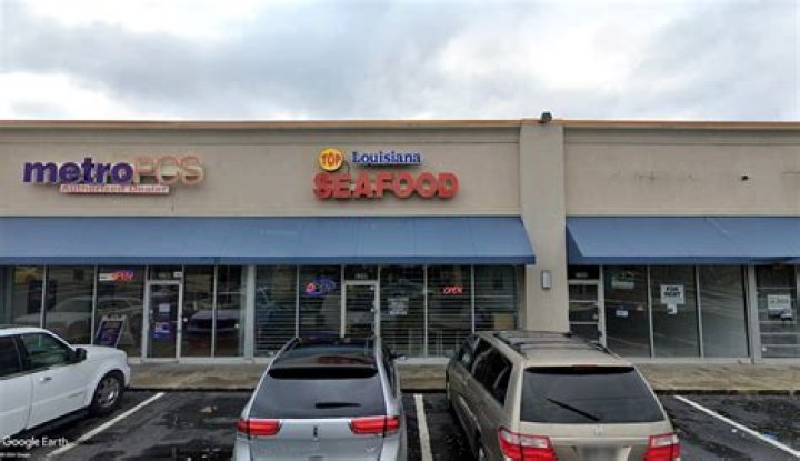 New seafood restaurant planned for old Pizza Hut in Aurora Chicago