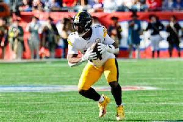 NFL Player Is Moving Out of Parents House Year After Joining Team