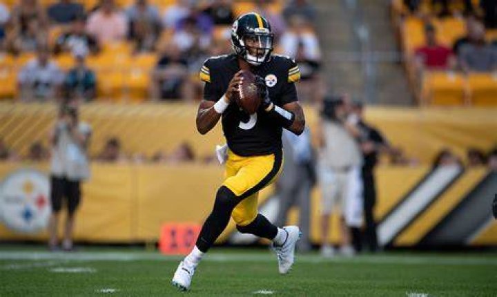 NFL Quarterback Joshua Dobbs Alopecia Shouldn’t Stand in Your Way