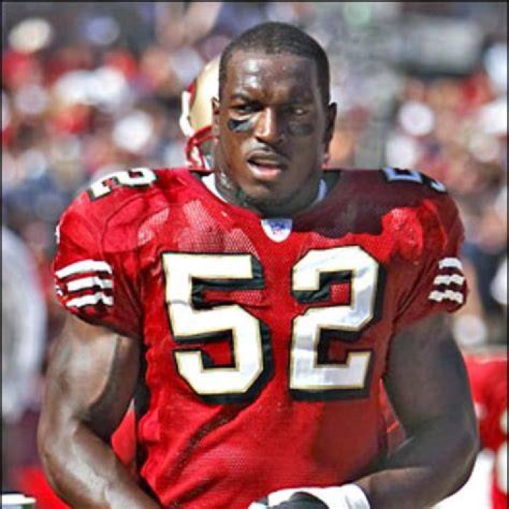 NFL Rookie Patrick Willis, MLB, 49ers Sports Illustrated