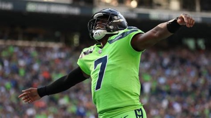 NFL World Reacts To Geno Smith's Announcement The Spun What's