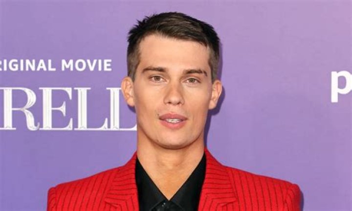 Nicholas Galitzine Biography, Height & Life Story Super Stars Bio