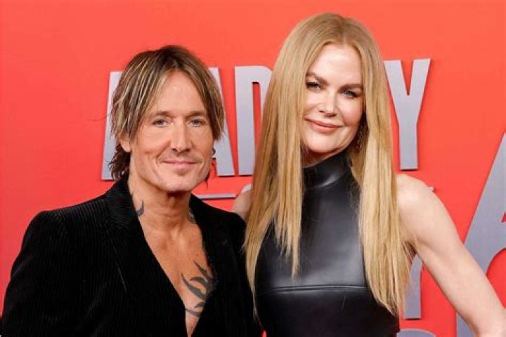 Nicole Kidman and Keith Urban arrive at Sydney International airport