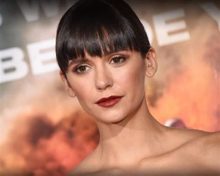 Nina Dobrev Age, Net Worth, Boyfriend, Family, Parents and Biography