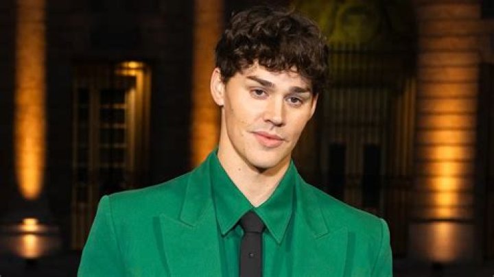 Noah Beck Claps Again at Criticism With the Final Thirst Lure Lavish Life