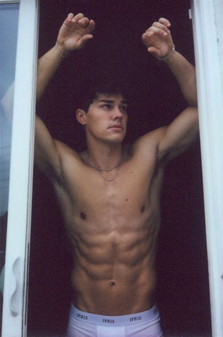 Noah Beck Reposts Underwear Photoshoot on Instagram