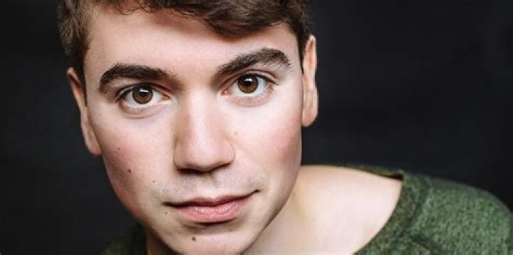 Noah Galvin Just Drove a Wrecking Ball Into Hollywood's Glass Closet