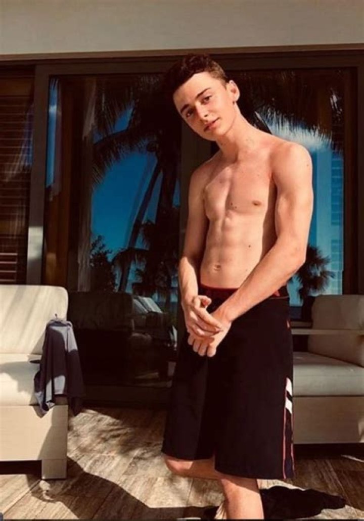 Noah Schnapp Shirtless