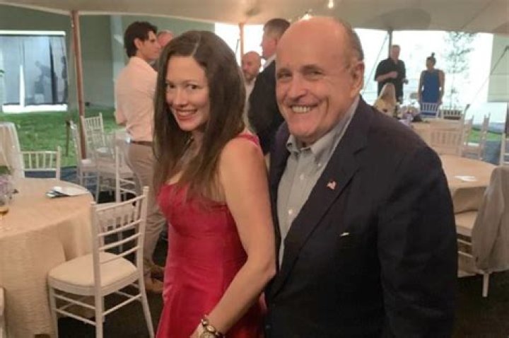 Noelle Dunphy meet Rudy Giuliani Noelle Dunphy meet Rudy Giuliani