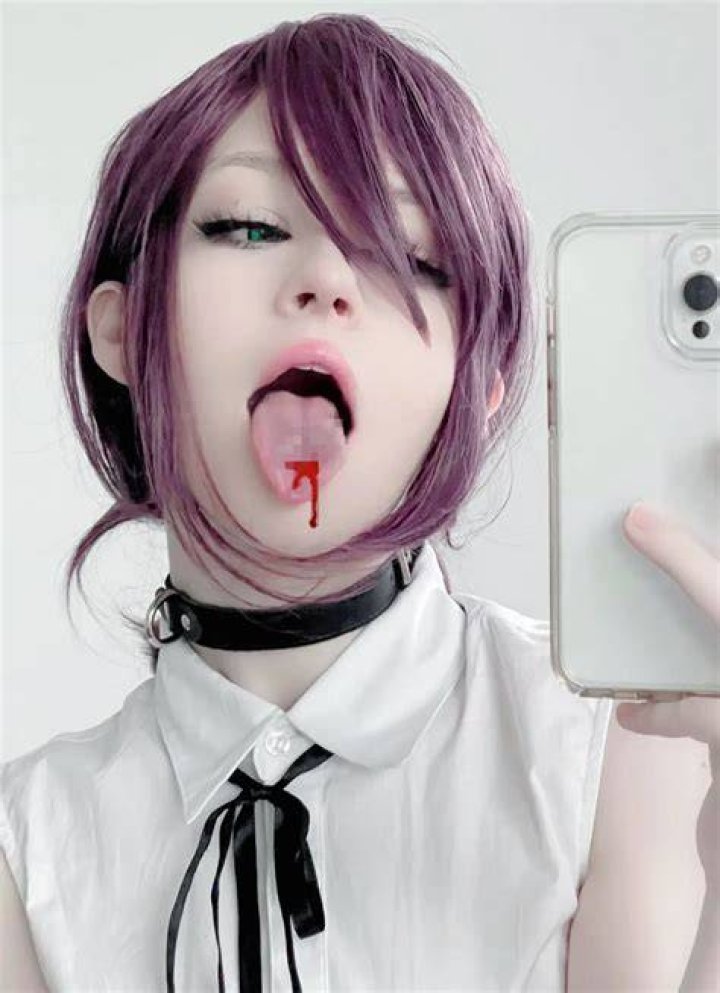 Nora Fawn Scrolller