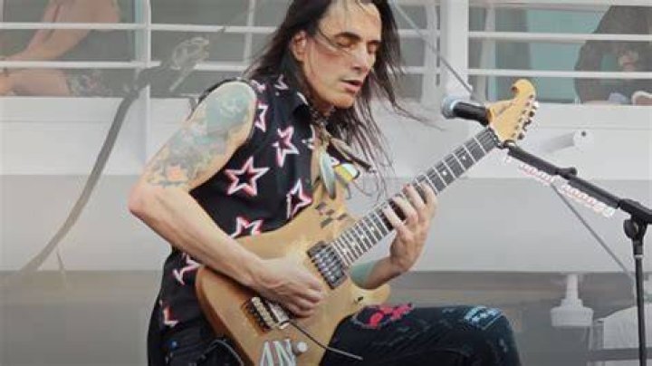Nuno Bettencourt Net Worth 2023 Update Short bio, age, height, weight