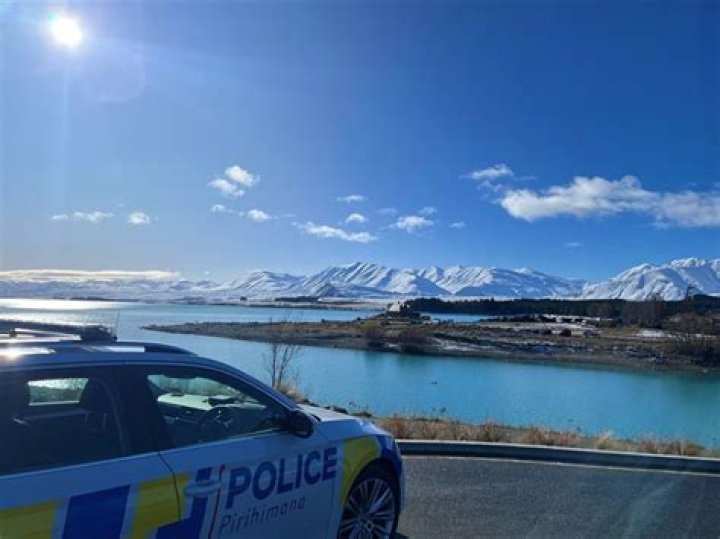 NZ police investigate Lake Tekapo crash involving Australian driver