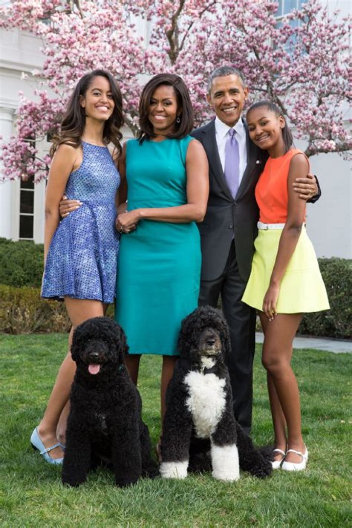 Obama surprised daughters have friends after White House upbringing