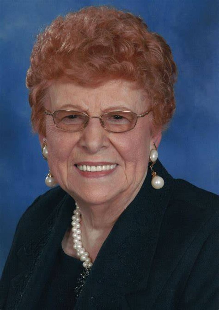 Obituary of Mary Violet Molloy Fillatre's Funeral Homes Four Ge...
