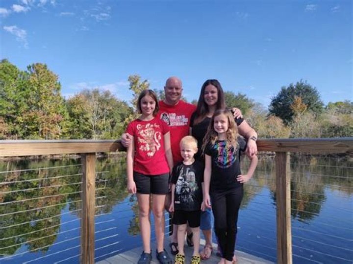 Ohio family of five found dead inside Uniontown home in suspected