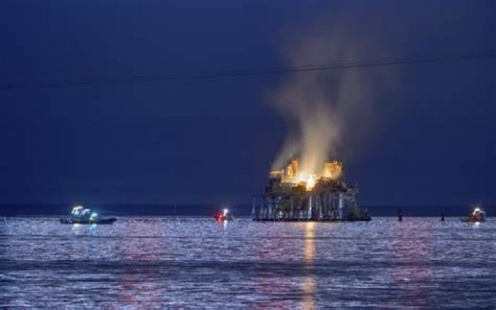 Oil rig explodes on Louisiana's Lake Pontchartrain PropertyCasualty360