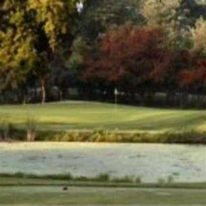 Old Wayne Golf Club in West Chicago, Illinois