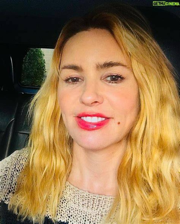 Olivia d'Abo (Actress) Wiki, Bio, Age, Height, Weight, Measurements