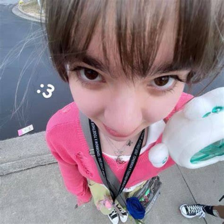 Olivia Myers's Instagram, Twitter & Facebook on IDCrawl