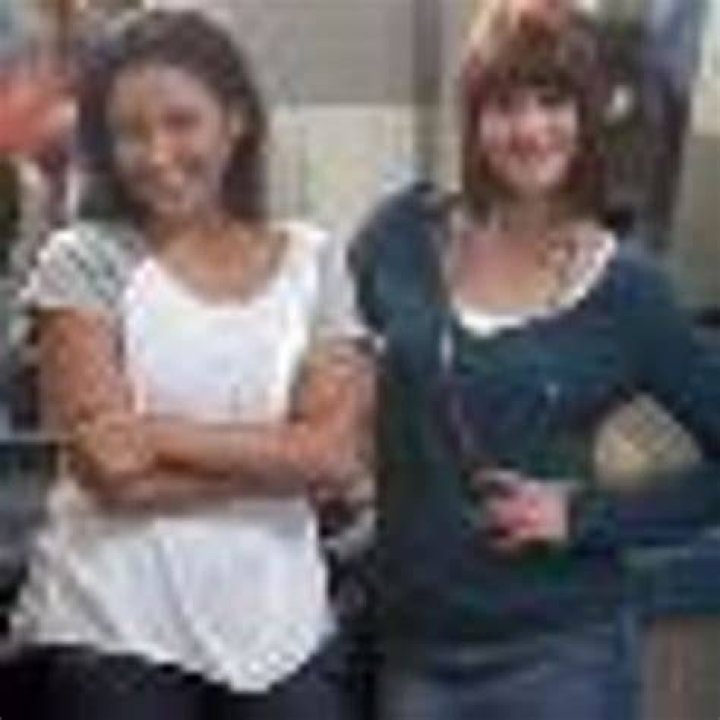 On screen Lesbian actor, Lindsey Shaw dating a boyfriend or a