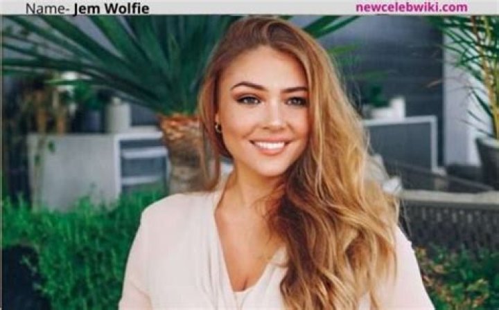 OnlyFans model Jem Wolfie shows off Porsche Real Talk Time