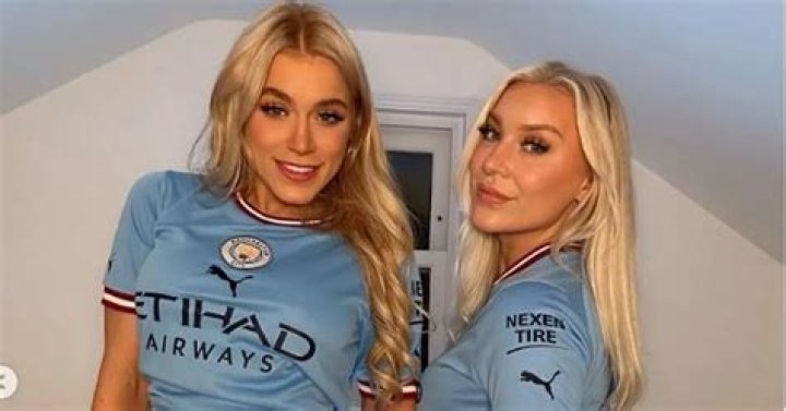 OnlyFans sisters Elle Brooke and Emily pose like twins in pants pre Man