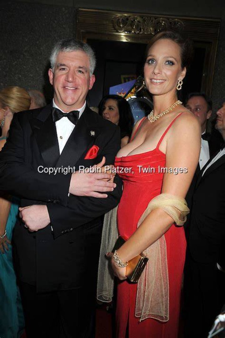 Oppenheimer Who Is Julie Jbara, Gregory Jbara Wife?