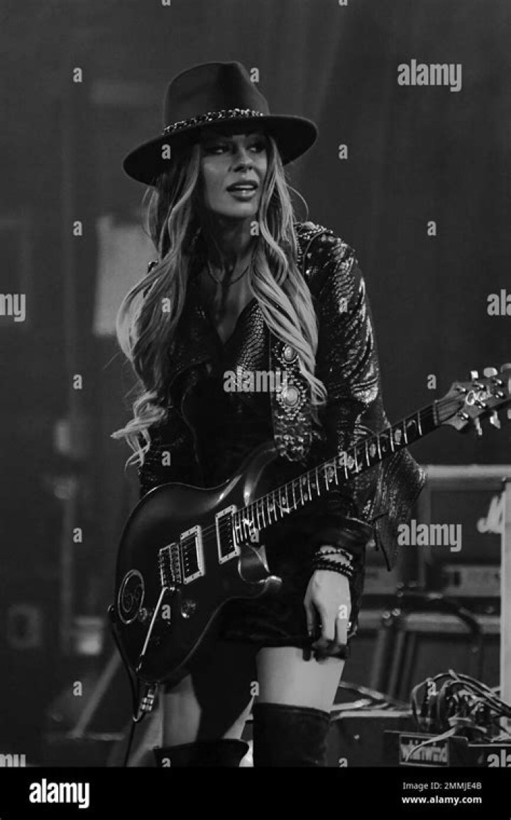 Orianthi Panagaris Profile, BioData, Updates and Latest Pictures
