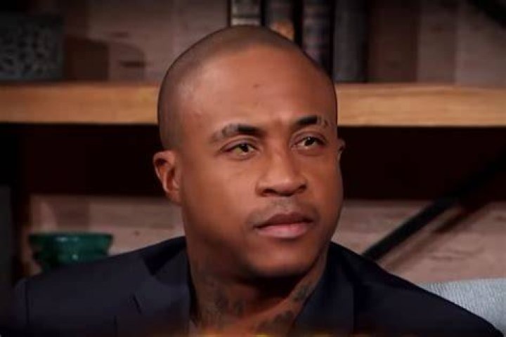 Orlando Brown Wears Snake Eye Contacts for Dr. Phil Intervention 7