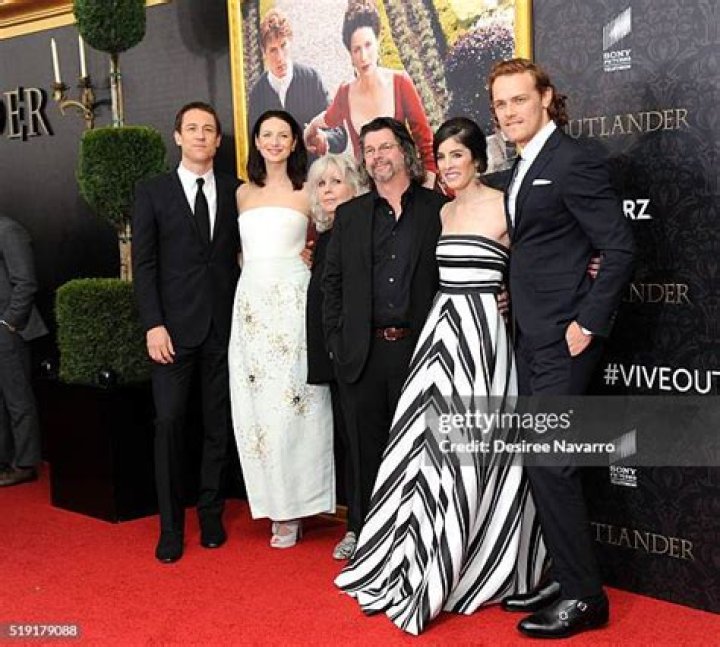 Outlander&rsquo;s Ronald D. Moore and Others Break Down Claire and Jamie&rsquo;s