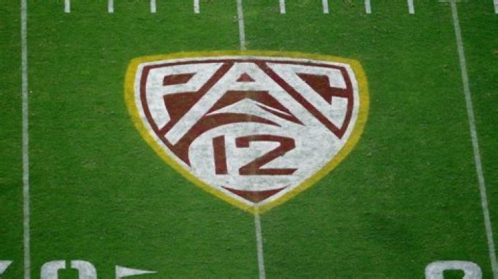 Pac12 spring football notebook Justin Herbert returns to quarterback
