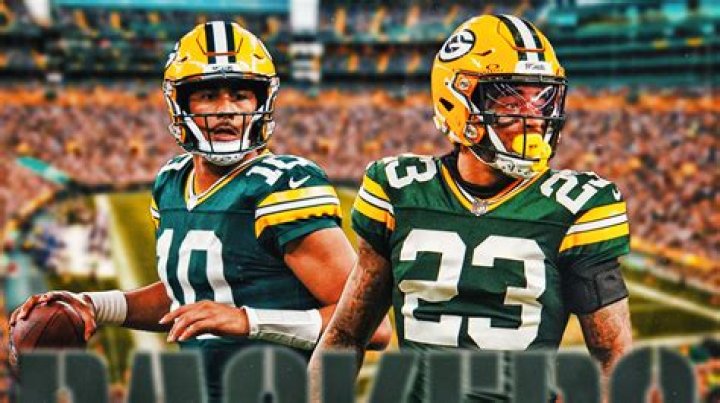 Packers Jordan Love, Jaire Alexander share brotherly interaction