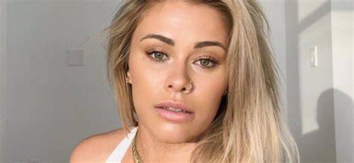 Paige VanZant Shares New 'Golden Hour' Video The Spun What's