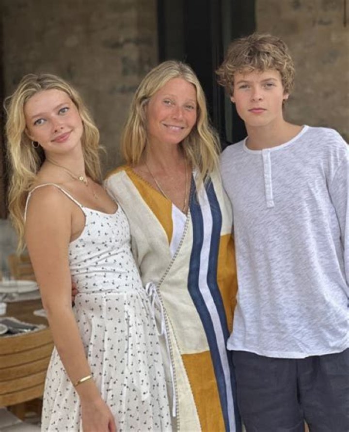 Paltrow Posts Bikini Pic in Celebration of Turning 50