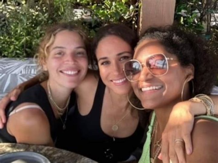 Pamela Liebman with her friends Pamela Liebman with her friends