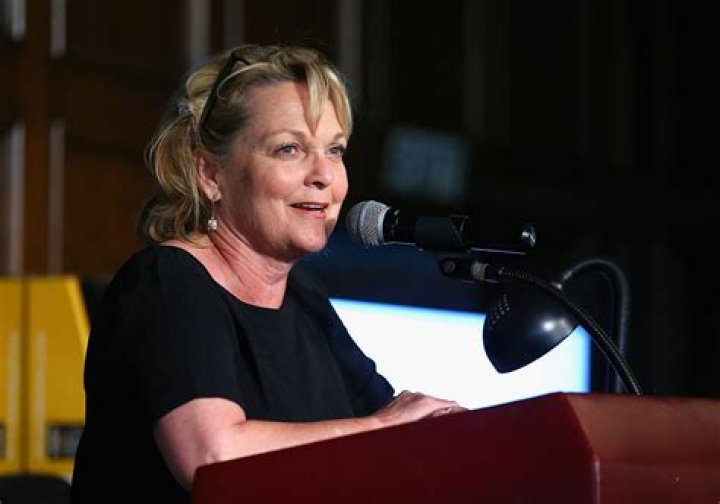 Pamela Reed Net Worth, Bio, Height, Family, Age, Weight, Wiki 2024