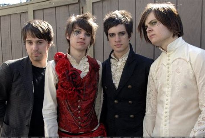 Panic! at the Disco's Brendon Urie Comes Out as Pansexual E! Online AU