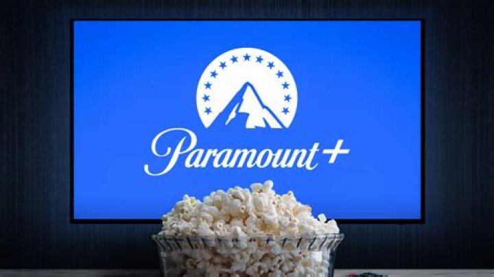 Paramount TV's Jenna Santoianni Gets Married in Living Room After