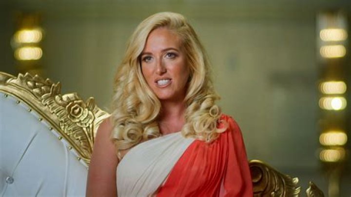 Paris Fury's teen daughter Venezuela is her double in billowing