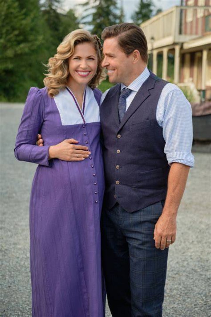 Pascale Hutton and Kavan Smith from 'When Calls the Heart' Team Up for