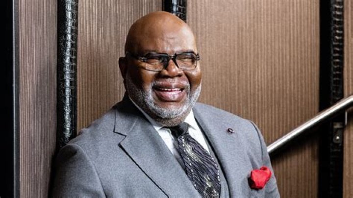 Pastor T.D. Jake & Wife Serita Celebrate 37 Years Of Marriage