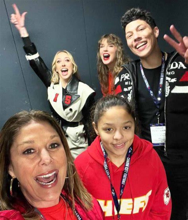 Pat Mahomes Step Sister Mia Randall. Know About her Parents, Patrick