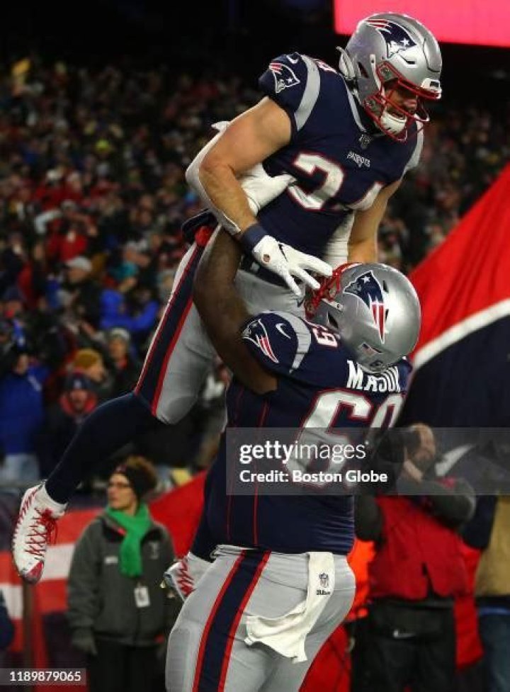 Patriots Hosting Rex Burkhead On Visit