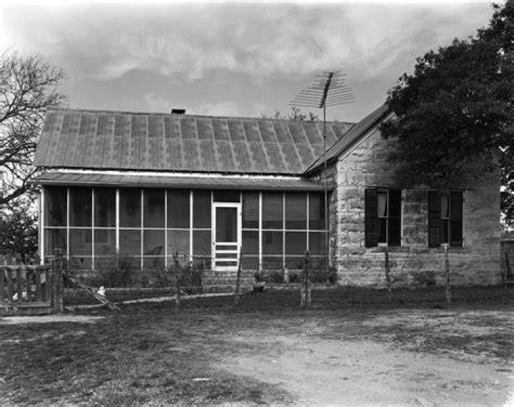 [Paul Karger Residence] The Portal to Texas History