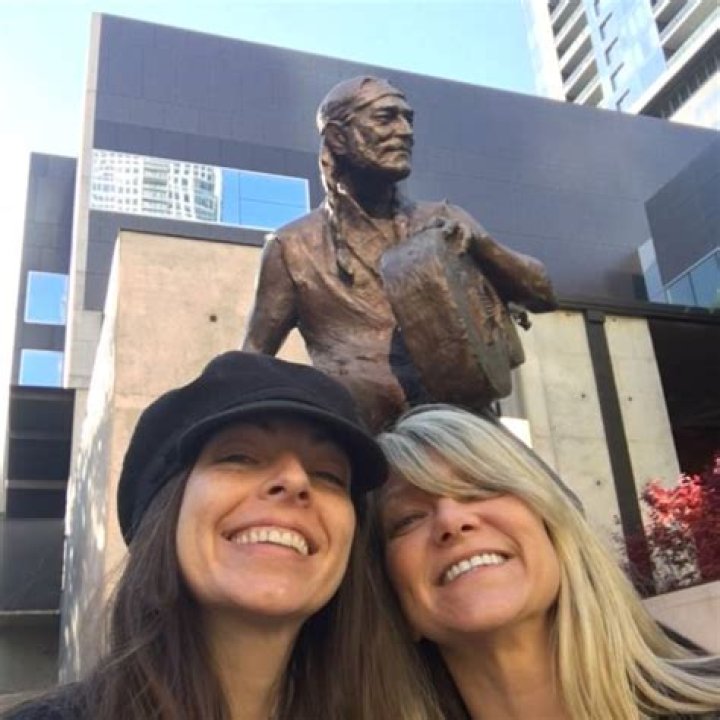 Paula Nelson, Amy Nelson, Willie Nelson & Family www