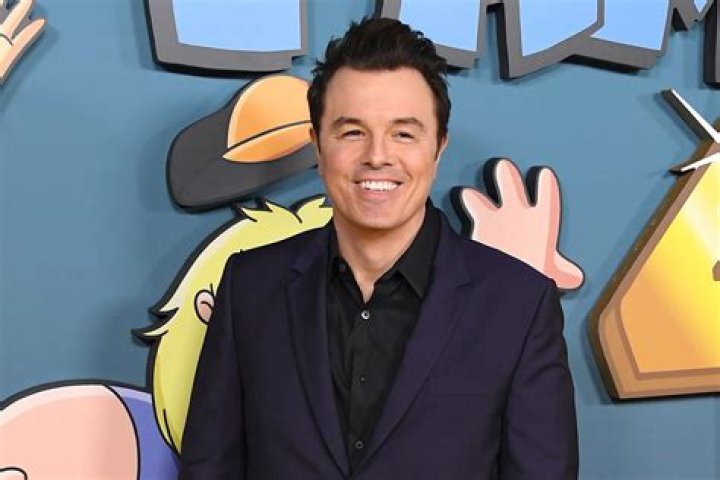 PDA of the Day Seth MacFarlane and Emilia Clarke E! Online