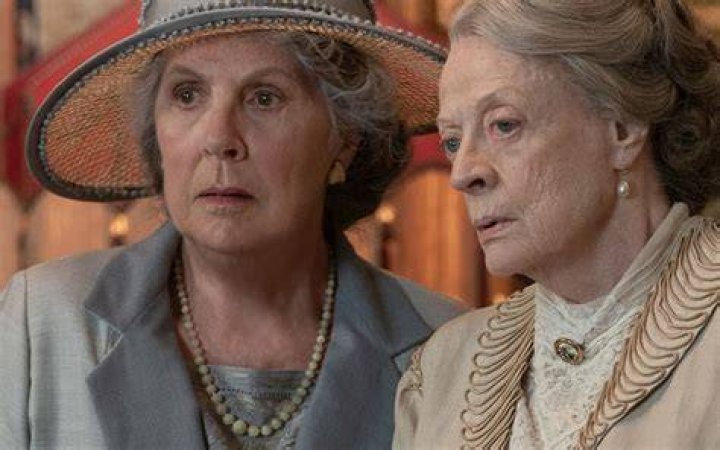 Penelope Wilton and Dame Maggie Smith Downton Abbey on set filming in